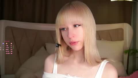 Snapshot of aameow chatting on 10-01-25, 03:29 Amy online show from 10-01-25, 03:29