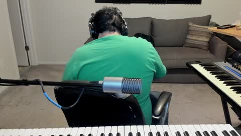 Snapshot of aaroleplayer chatting on 12-25-24, 01:31 Aaron online show from 12-25-24, 01:31