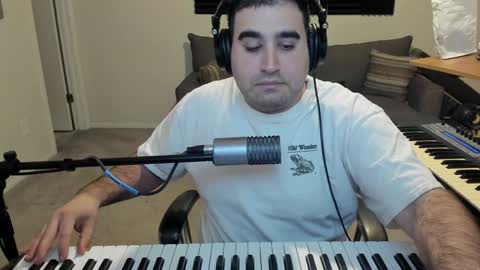 Snapshot of aaroleplayer chatting on 01-05-25, 10:29 Aaron online show from 01-05-25, 10:29