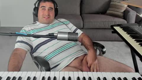 Snapshot of aaroleplayer chatting on 01-25-25, 04:57 Aaron online show from 01-25-25, 04:57