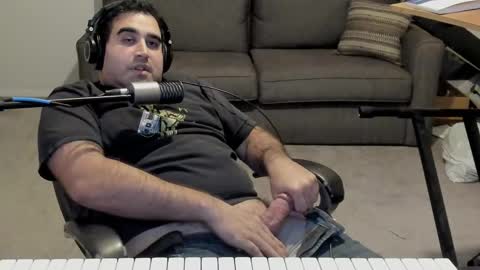 Snapshot of aaroleplayer chatting on 02-21-25, 12:49 Aaron online show from 02-21-25, 12:49