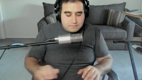 Snapshot of aaroleplayer chatting on 03-09-25, 09:14 Aaron online show from 03-09-25, 09:14