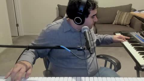 Snapshot of aaroleplayer chatting on 10-26-25, 12:38 Aaron online show from 10-26-25, 12:38