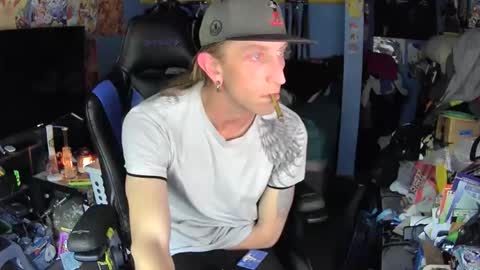 Snapshot of aaron111dub chatting on 02-06-26, 04:32 NorCalLongSlong online show from 02-06-26, 04:32