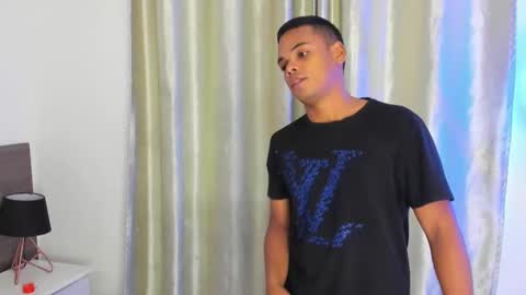 aaron_9827 online show from 01-29-25, 02:53