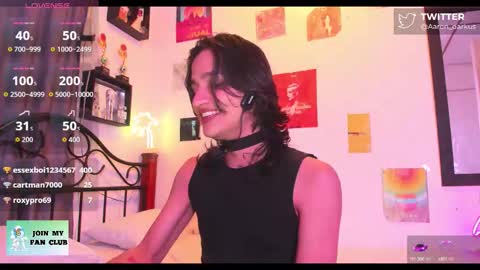 Snapshot of aaron_darkus chatting on 10-12-25, 12:20 Aaron  online show from 10-12-25, 12:20
