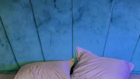 Aaron Ezequiel online show from 09-14-25, 08:19