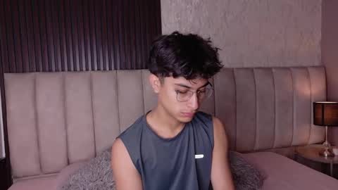 Aaron Ezequiel online show from 01-06-26, 07:17