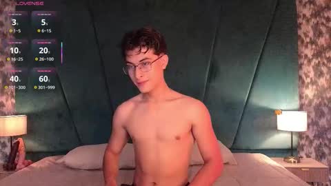 Aaron Ezequiel online show from 02-11-26, 09:09