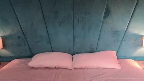 Aaron Ezequiel online show from 02-12-26, 08:48