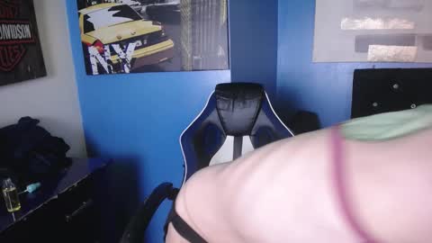 Snapshot of aaron_fordd chatting on 09-30-25, 09:20 Aaron fordd online show from 09-30-25, 09:20