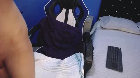 Snapshot of aaron_fordd chatting on 10-07-25, 11:13 Aaron fordd online show from 10-07-25, 11:13