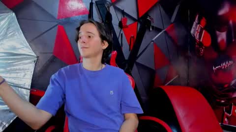 Snapshot of aaron_latinmen2 chatting on 12-17-25, 08:48 Aaron online show from 12-17-25, 08:48