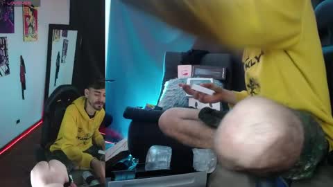 aaron_malikk online show from 04-25-26, 10:29