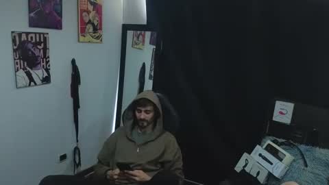 aaron_malikk online show from 04-26-26, 09:12