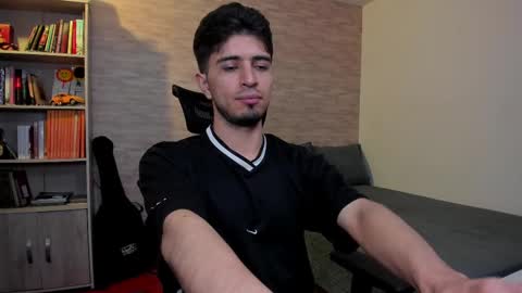 Aaron online show from 03-06-25, 10:04