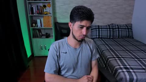 Aaron online show from 09-08-25, 07:46