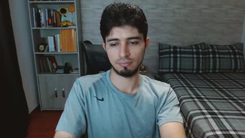 Aaron online show from 09-27-25, 06:13