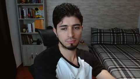 Aaron online show from 10-03-25, 07:33