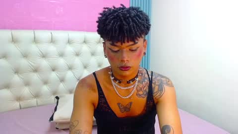 Snapshot of aaronbakers chatting on 01-17-25, 06:57 im NiallDun online show from 01-17-25, 06:57