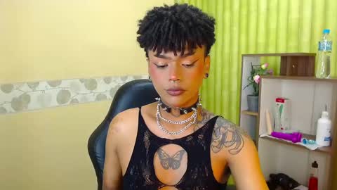 Snapshot of aaronbakers chatting on 01-18-25, 02:25 im NiallDun online show from 01-18-25, 02:25