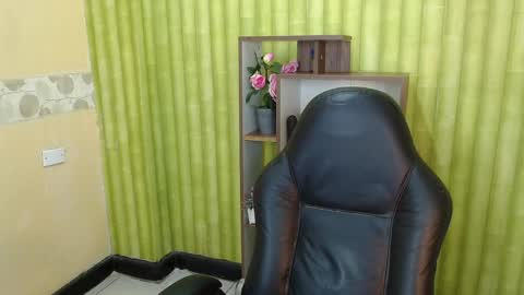 Snapshot of aaronbakers chatting on 02-27-25, 05:45 im NiallDun online show from 02-27-25, 05:45