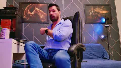 Aaron online show from 01-20-25, 03:48