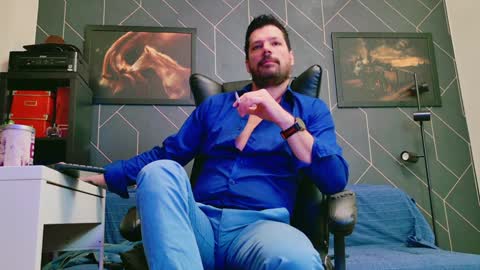 Aaron online show from 01-21-25, 04:32