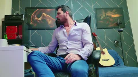 Aaron online show from 01-22-25, 05:48