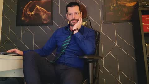 Aaron online show from 02-10-25, 02:26