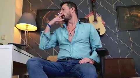 Aaron online show from 12-21-25, 02:13