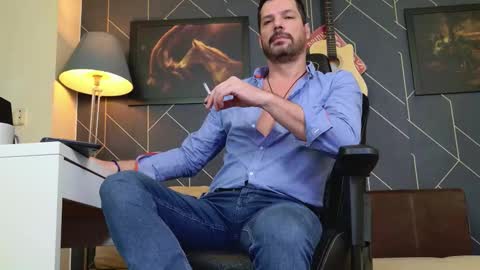 Aaron online show from 12-23-25, 08:12