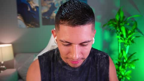 AARON  online show from 01-05-25, 12:31