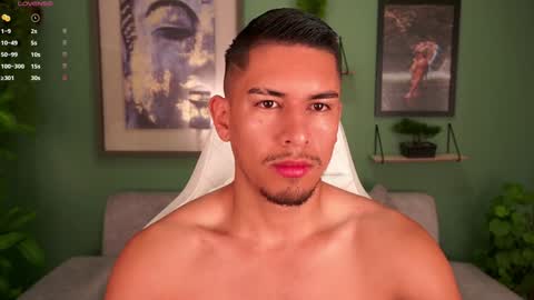 AARON  online show from 02-08-25, 09:03