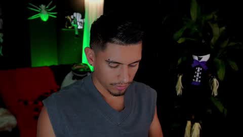 AARON  online show from 10-17-25, 06:21