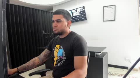 ig aaron hunter123 online show from 04-10-26, 03:28