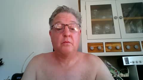 Aaron online show from 05-25-26, 12:33