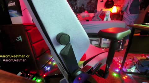 Aaron Skeetman online show from 12-07-24, 09:28