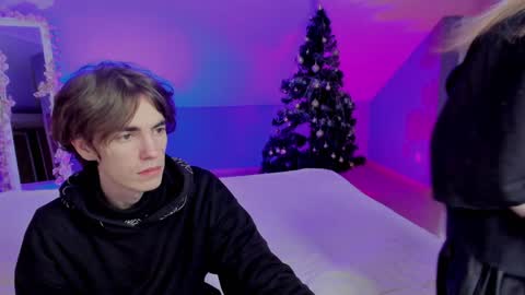 Snapshot of aataraxx chatting on 12-08-24, 08:20 Fiona and Harry online show from 12-08-24, 08:20