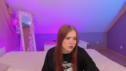 Snapshot of aataraxx chatting on 02-01-25, 08:29 Fiona and Harry online show from 02-01-25, 08:29