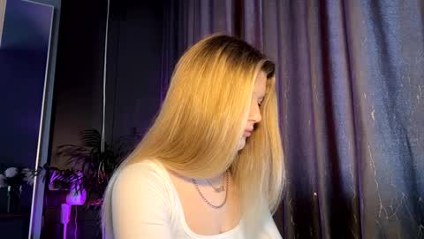 Snapshot of abbeyducklow chatting on 12-02-25, 09:25 Abbi online show from 12-02-25, 09:25