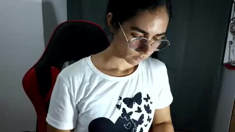 Martina online show from 10-27-25, 01:31