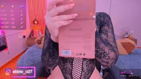 Abbie Edmond  online show from 12-15-25, 03:55