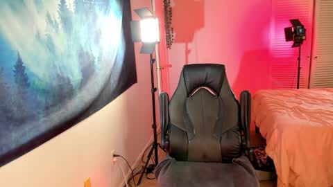 Abbie  Morgan online show from 11-18-25, 02:50