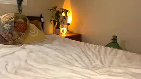 Abbie online show from 02-08-25, 02:15