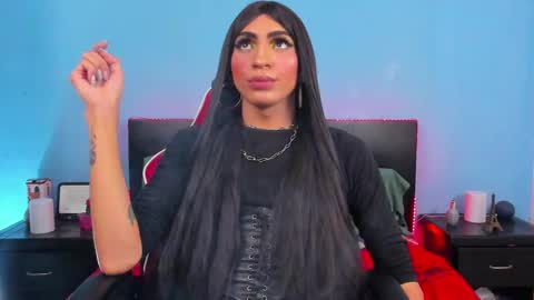 Abbigail Fuster  online show from 12-23-24, 12:08