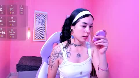 Snapshot of abby_collinss_x chatting on 03-13-26, 04:57 Abby online show from 03-13-26, 04:57