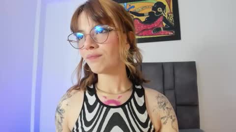 Snapshot of abby_jones2 chatting on 12-05-25, 03:04 abby jones online show from 12-05-25, 03:04