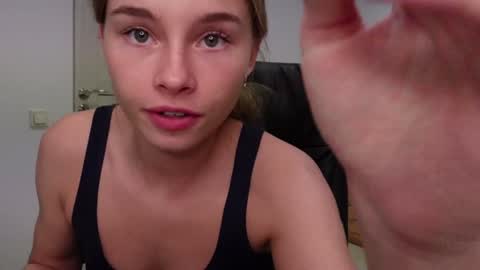 Snapshot of abby_laker chatting on 12-28-24, 11:16 ABBY LAKER online show from 12-28-24, 11:16