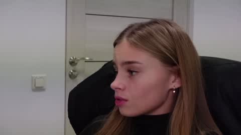 Snapshot of abby_laker chatting on 01-11-25, 12:01 ABBY LAKER online show from 01-11-25, 12:01